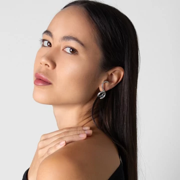 TWISTED FLOATING STONE EZÜST FÜLBEVALÓ 