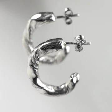 TWISTED HOOP EZÜST FÜLBEVALÓ